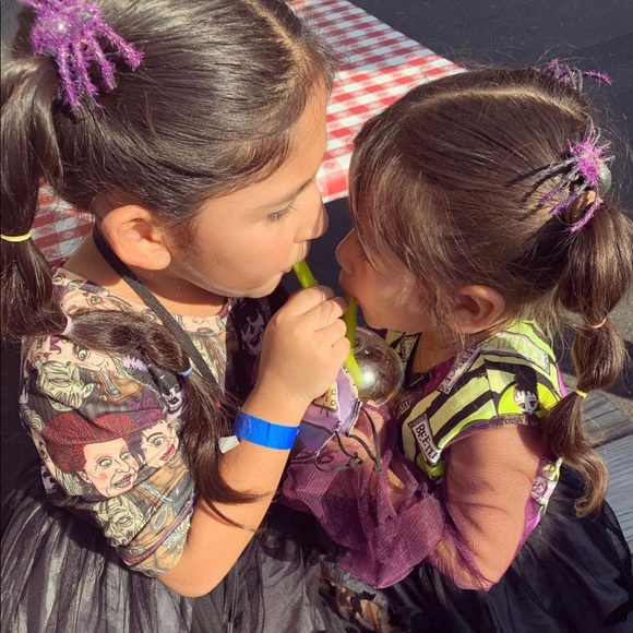 Meet your Seller/Buyer💕 - Picture 1 of 2